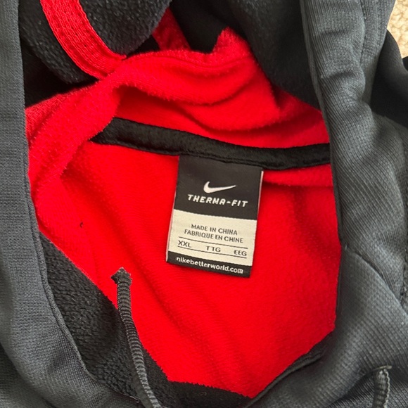Nike Black and Red Therma-Fit Hoodie - Picture 2 of 3